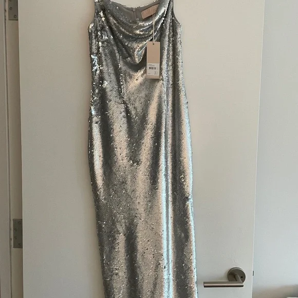 Keepsake The Label Dresses | Keepsake No Signs Silver Sequin Midi Dress | Color: Silver | Size: S | Alisha0101's Closet KEEPSAKE the Label | Dresses | Keepsake Silver Sequin Dress Perfect For Nye  | Poshmark